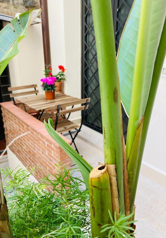Lavica Di Mezzo Apartments カターニア エクステリア 写真