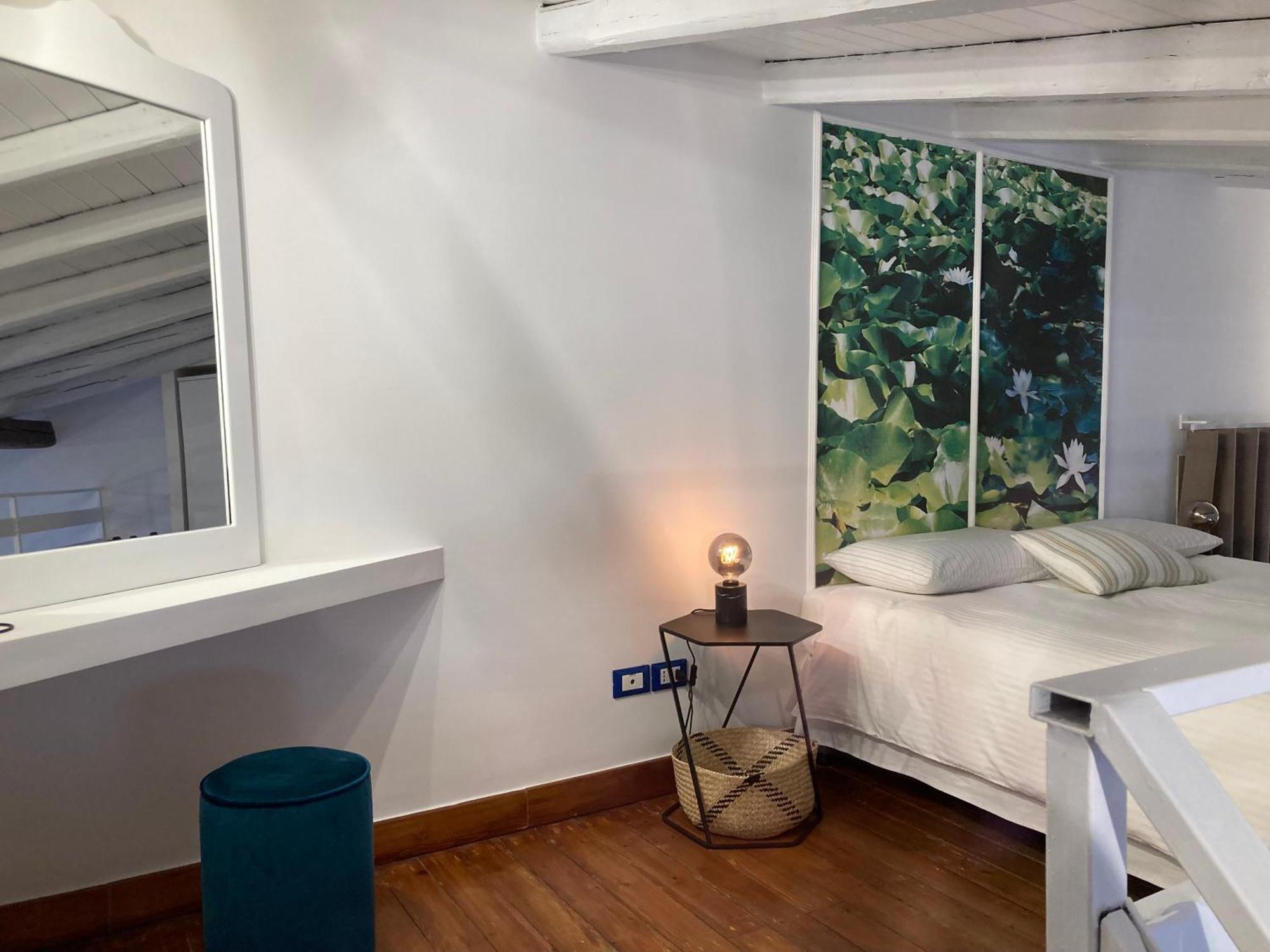 Lavica Di Mezzo Apartments カターニア エクステリア 写真